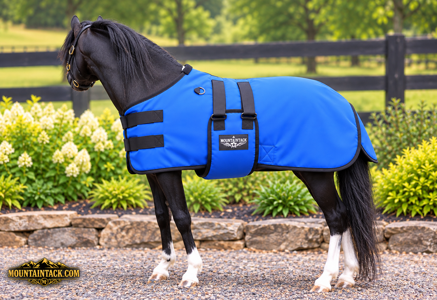 Waterproof Winter Blanket by Mountain Tack