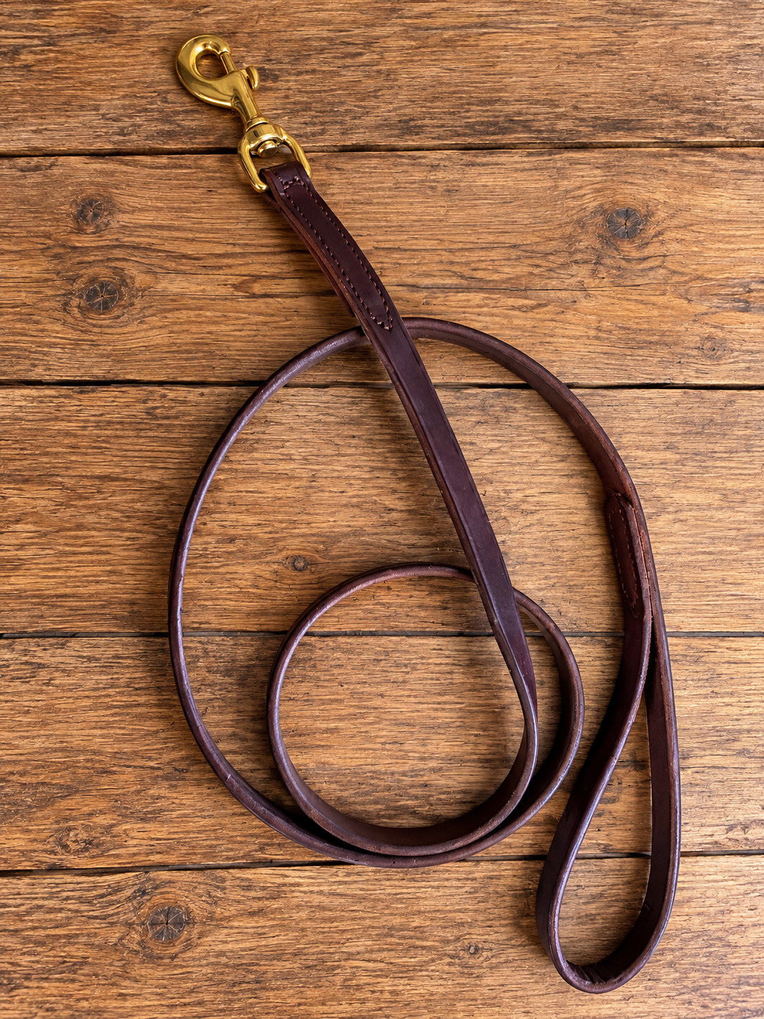 Amish Made Flat Leather Dog Leash with Handle – Brass Snap – 5'