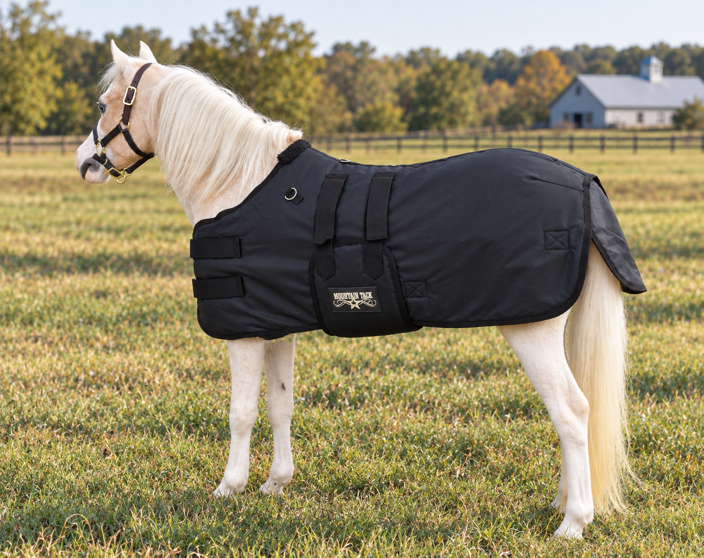 Waterproof Winter Blanket by Mountain Tack